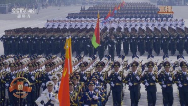 融可赢 徒步方队全纪录，军兵种军旗集中亮相（多图）